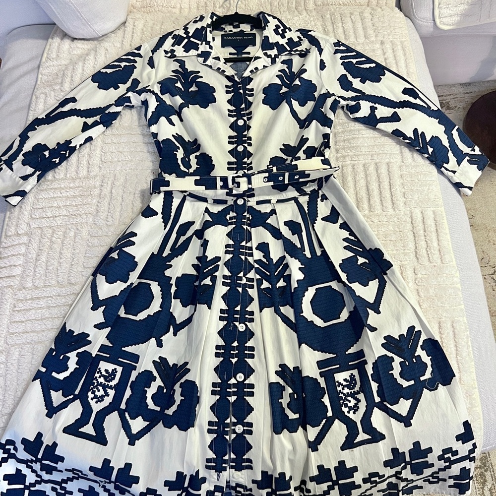 SAMANTHA SUNG Blue and White Floral Long Sleeve Dress